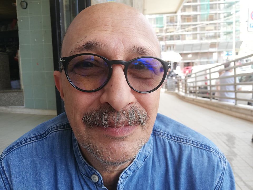 Sergio di Cagliari, fumatore accanito: “Niente sigarette al Poetto? Ok, ma dev’esserci una zona dedicata”