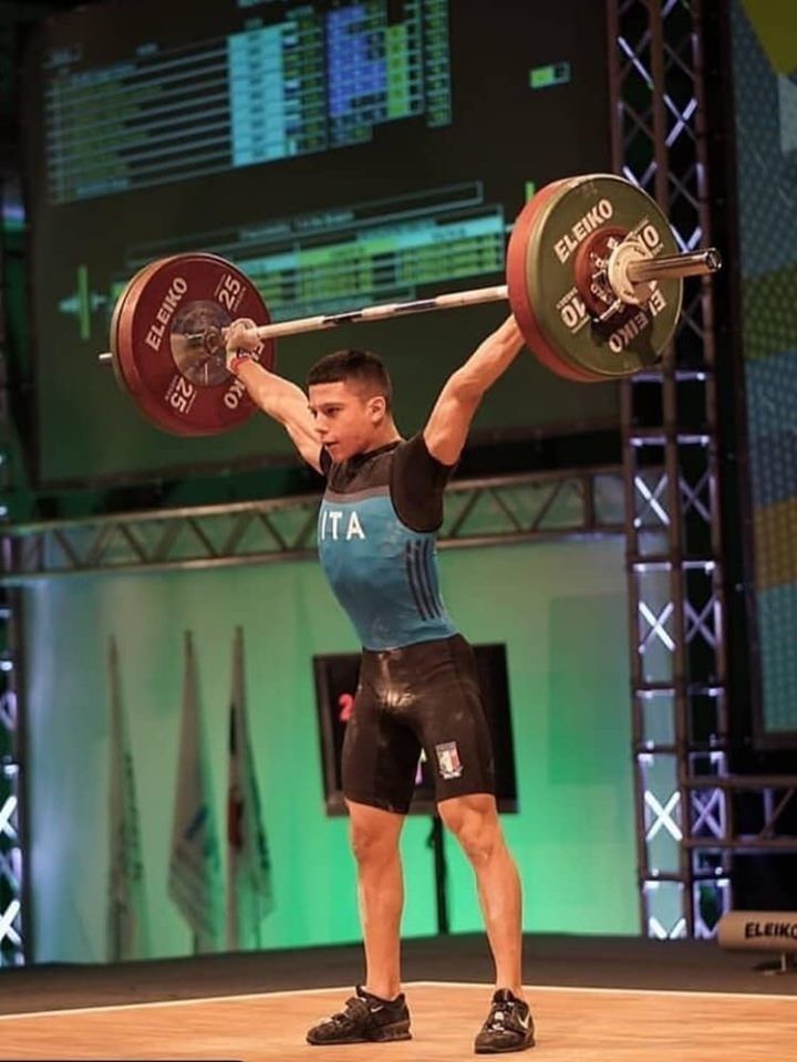 Sergio Massidda, il giovane sardo campione del mondo juniores di pesi: così ha battuto persino i giapponesi