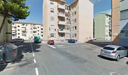 Cagliari, giallo in piazza Valsassina a Is Mirrionis: anziano trovato morto in una pozza di sangue