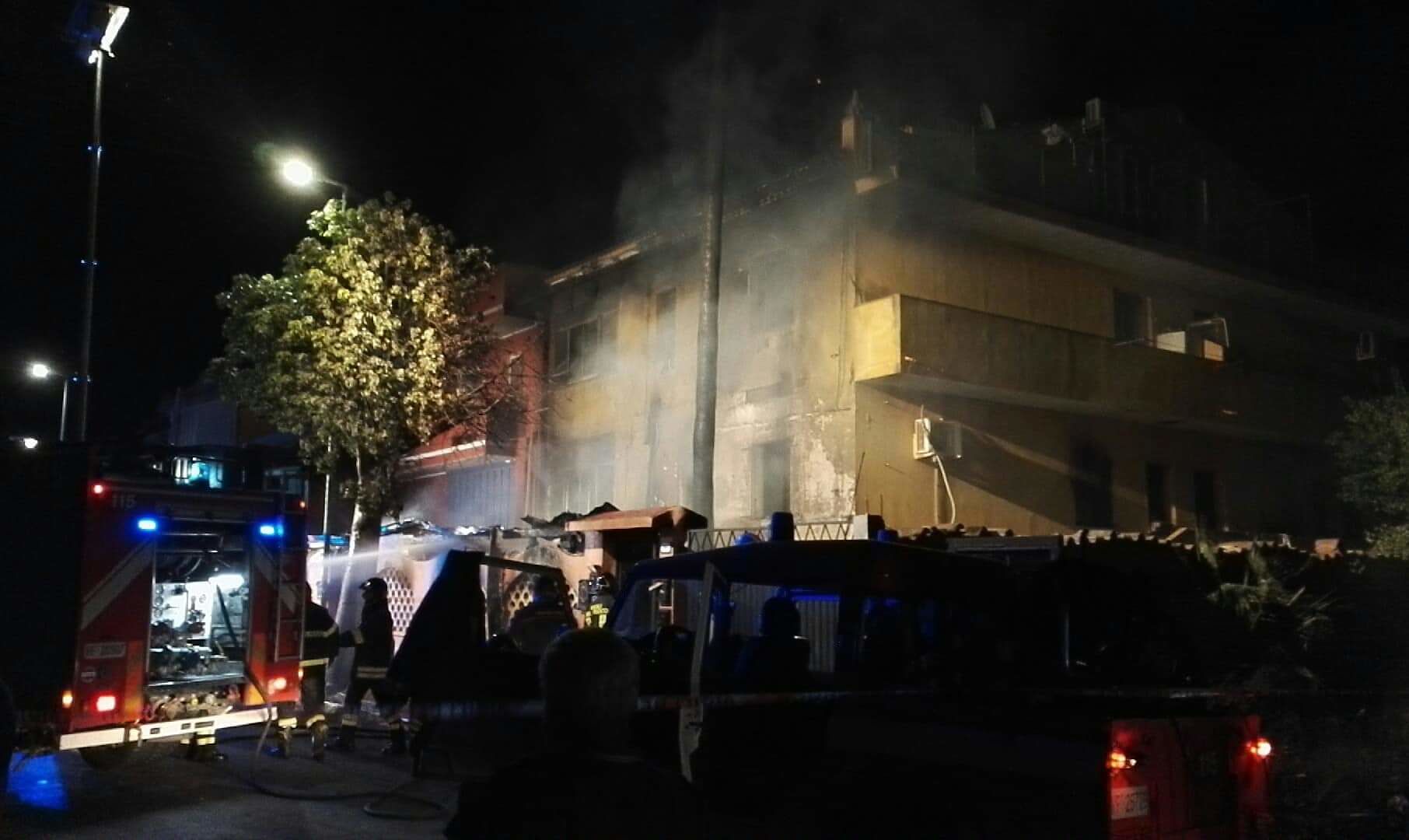 Sestu, grosso incendio in una palazzina a due piani: sul posto Vigili del fuoco e ambulanze