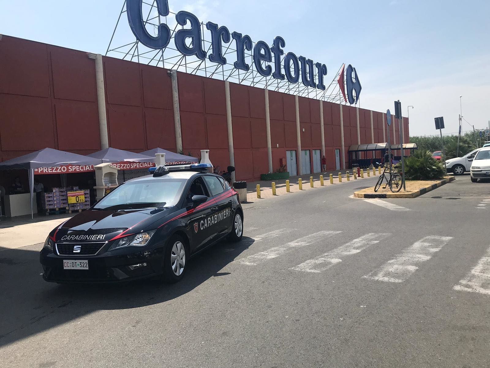 Quartu, ruba 200 euro di vestiti: si scopre che era destinataria di un mandato d’arresto europeo