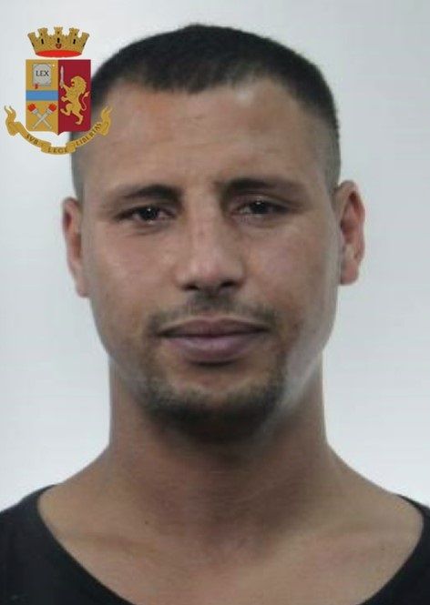 Poetto, cacciato dal locale incendia una parte dell’Opera Beach Arena: marocchino arrestato dalla polizia