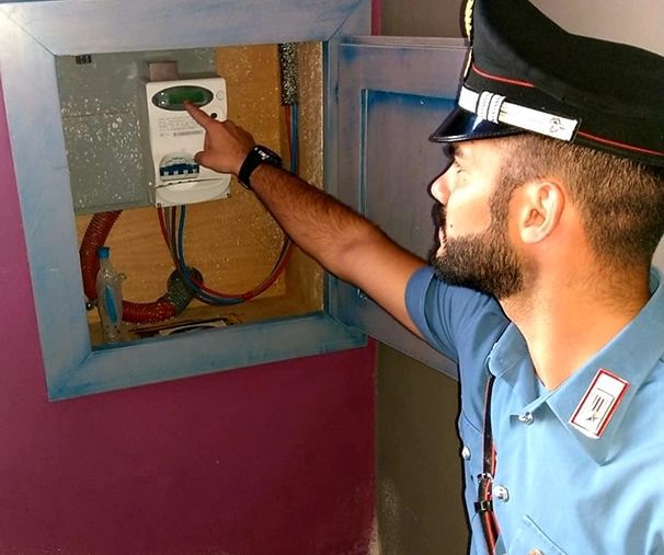 Nurri, truccano il contatore dell’energia elettrica per spendere meno: beccati