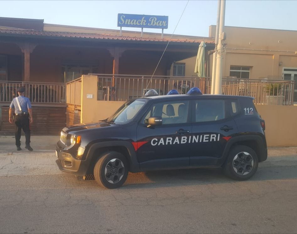 Chiede alcol per l’ennesima volta ma la barista dice “no”, 50enne di Silius arrestato per minacce