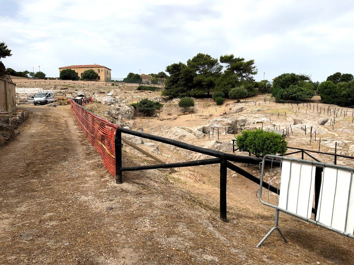 Necropoli Punica di Sant’Antioco, avviato il cantiere per valorizzazione settore Nord