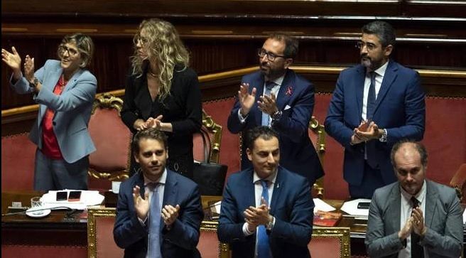 Donne, il Codice Rosso è legge: dallo stalking al revenge porn, le novità