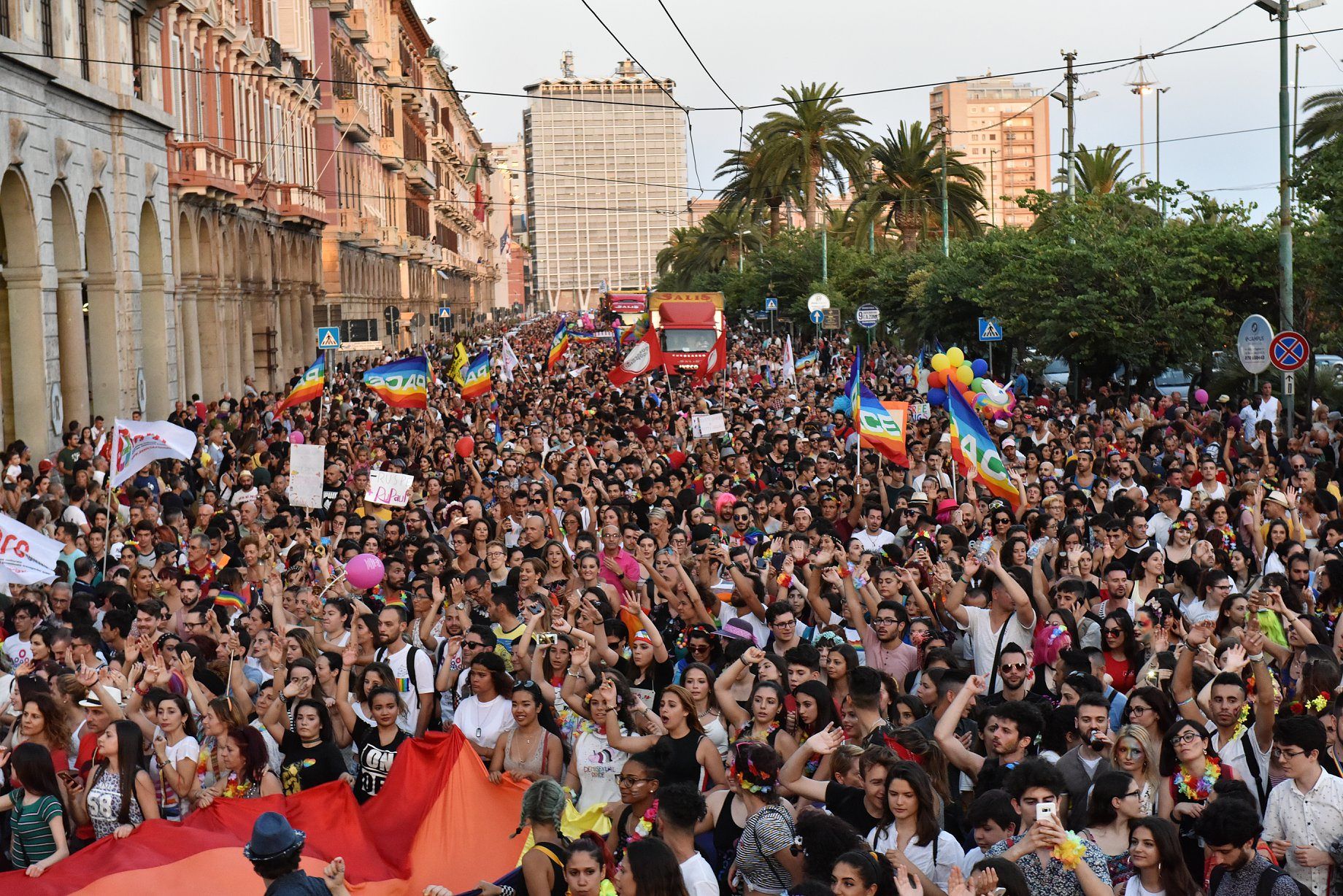 Cagliari, sabato il Sardegna Pride: ecco tutte le limitazioni al traffico di auto, autobus e taxi