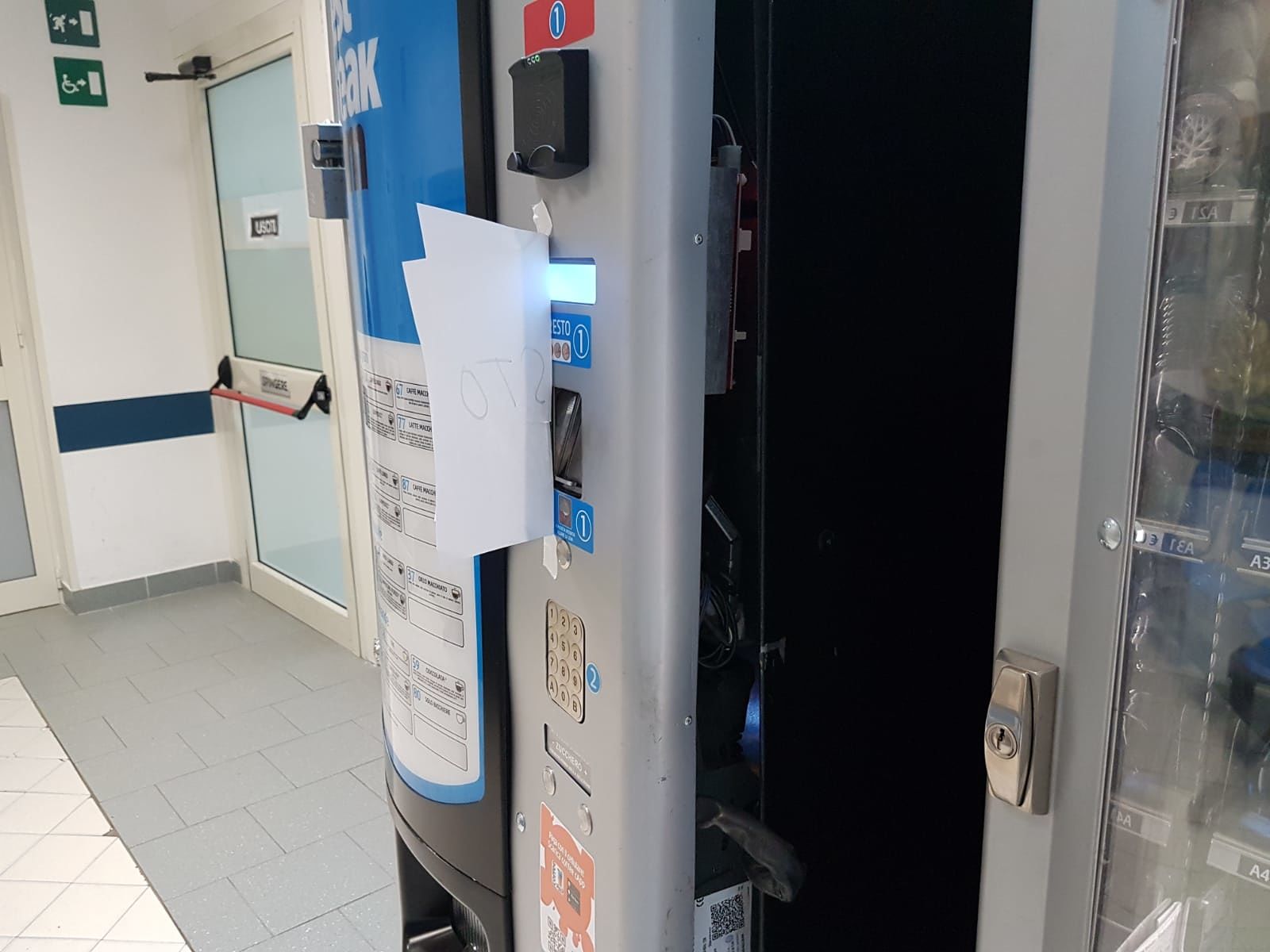 Cagliari, ladri scatenati al Ss. Trinità: “Scassinati i distributori automatici di radiologia e dialisi”