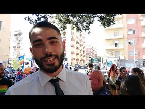 Andrea di Tortolì: “C’è chi dice che i gay non possano adottare bambini, perché? Conta l’amore”