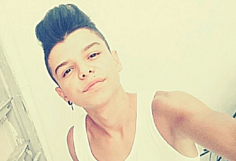 Andrea Tiepido, le lacrime disperate di Selargius per il 18enne morto nello schianto: “Vogliamo ricordarti così…”