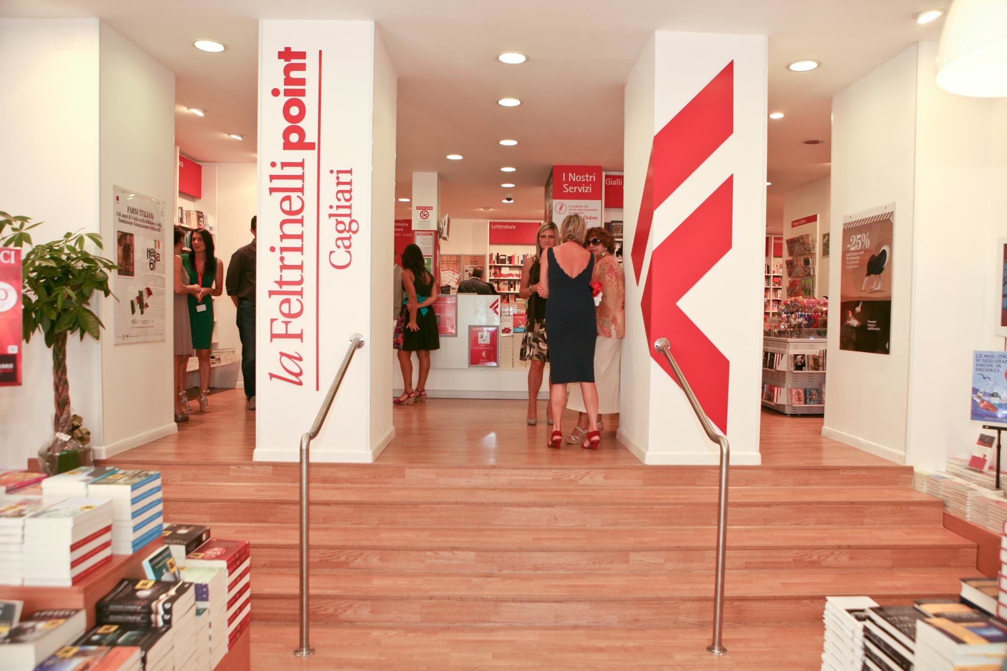 Guerra delle librerie a Cagliari, Feltrinelli se ne va: “Via da via Roma e via Paoli, con grande dispiacere”