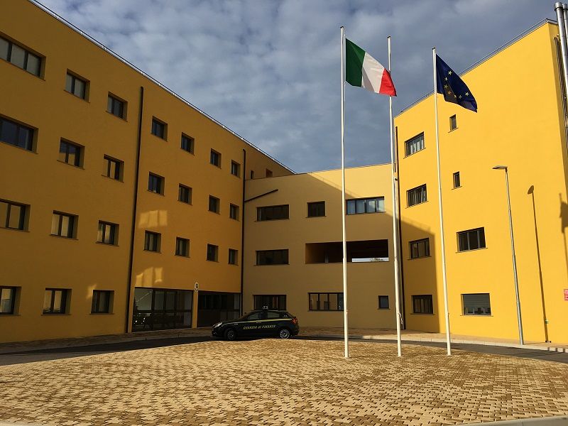 Sardegna, irregolarità nei concorsi: perquisizioni all’Università, indaga la Finanza