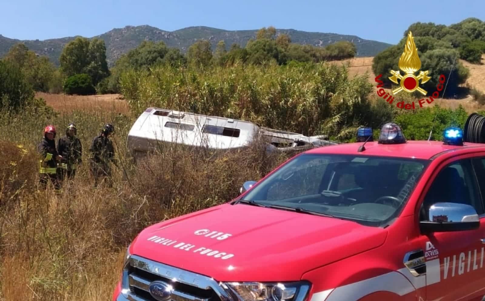 Incidente a Villasimius, camper fuori strada: un ferito