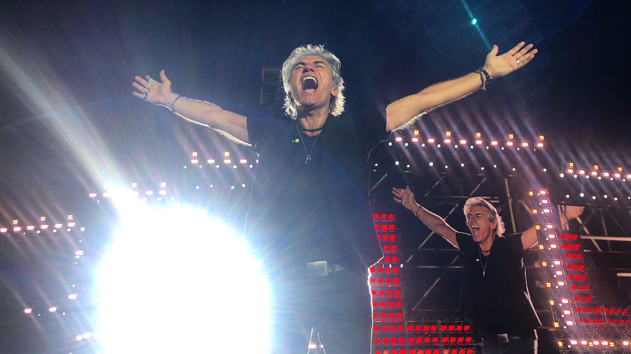 Ligabue a Roma, il rock di “La società dei magnaccioni” e quegli occhi lucidi alla fine…