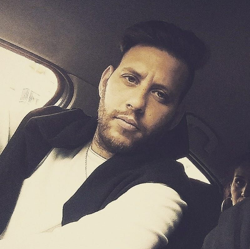 Marco, muore in piscina a 28 anni dopo uno strano “bagno romantico” in piscina con la fidanzata