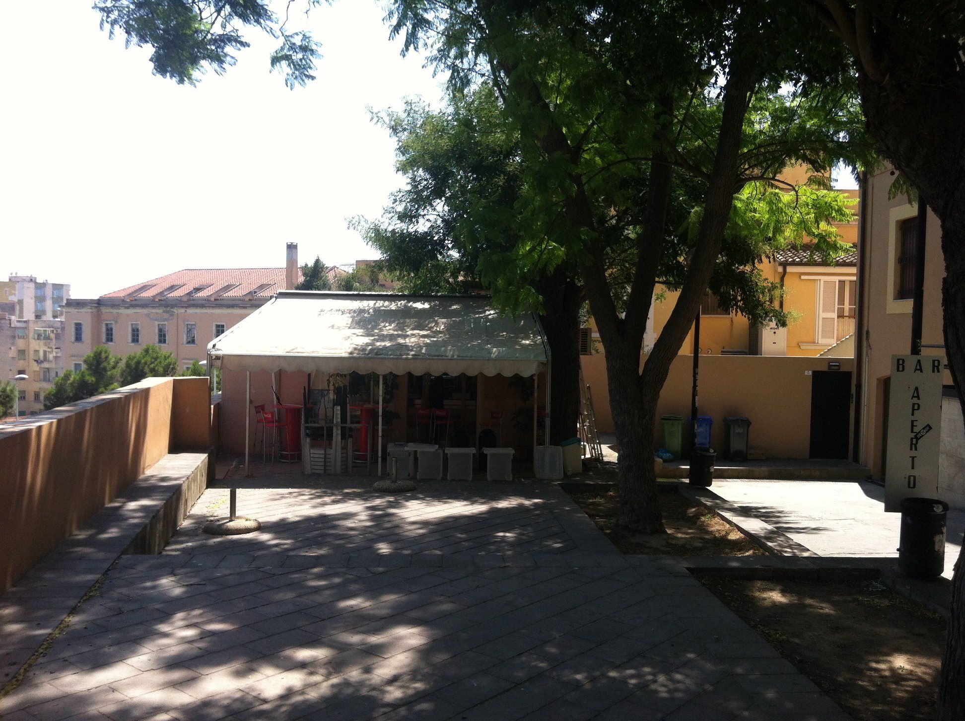 Ciao signor Mario, chiude dopo 30 anni lo storico bar sotto la facoltà di Economia