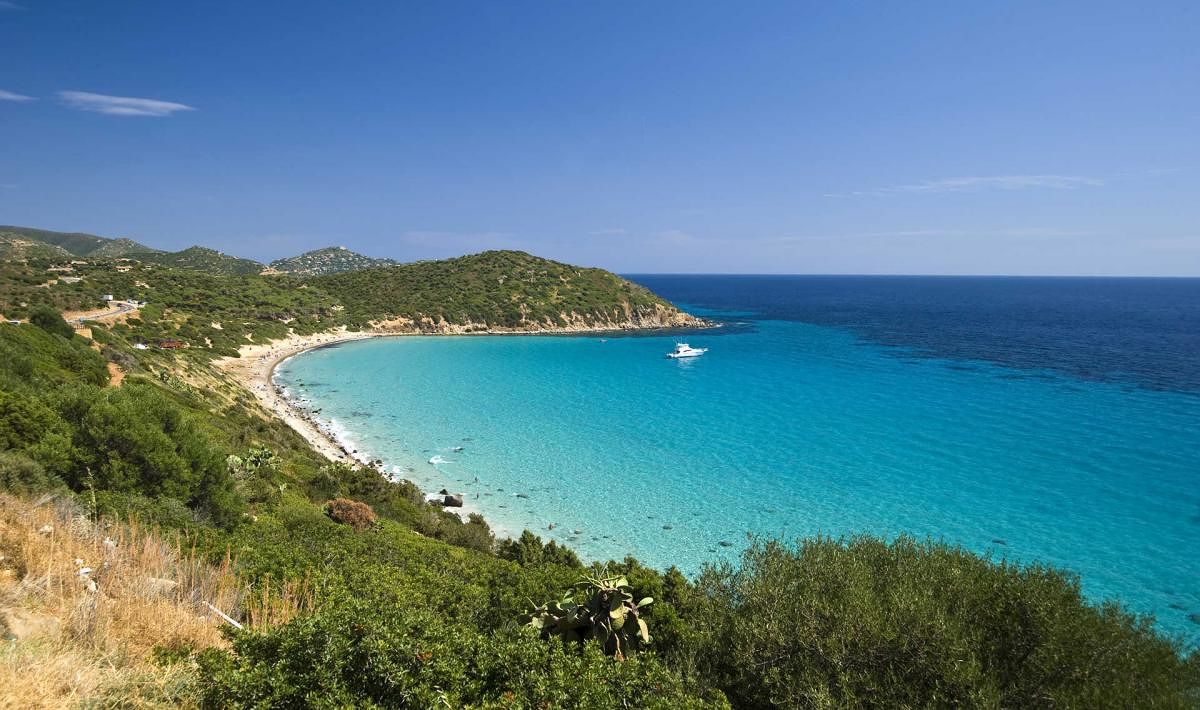 Quartu non si ferma: dopo il no alle sigarette in spiaggia arriva anche lo stop alla plastica