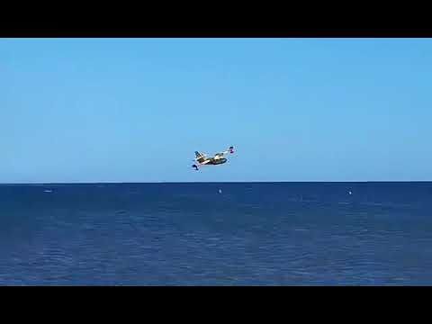 Maxi incendio tra Maracalagonis e Quartucciu, Canadair sopra il Poetto: le fiamme alte visibili dalle spiagge