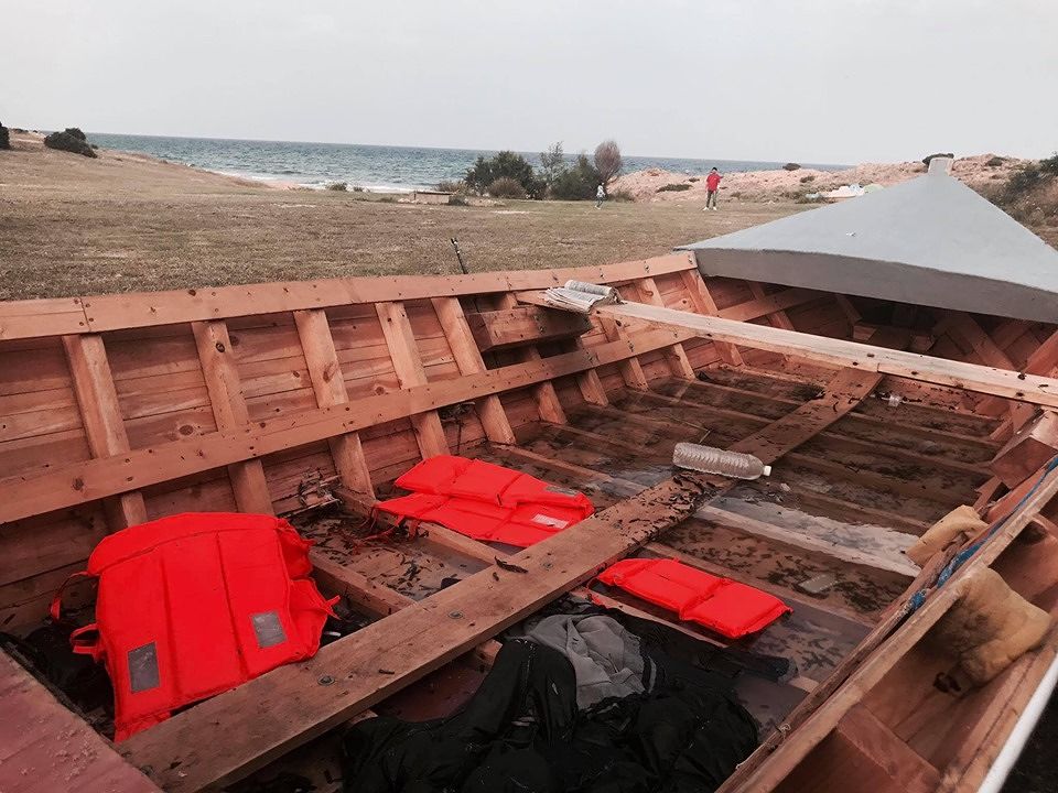 Ventisette migranti in poche ore nel Sulcis, Fdi: “Forze armate a presidiare i confini”