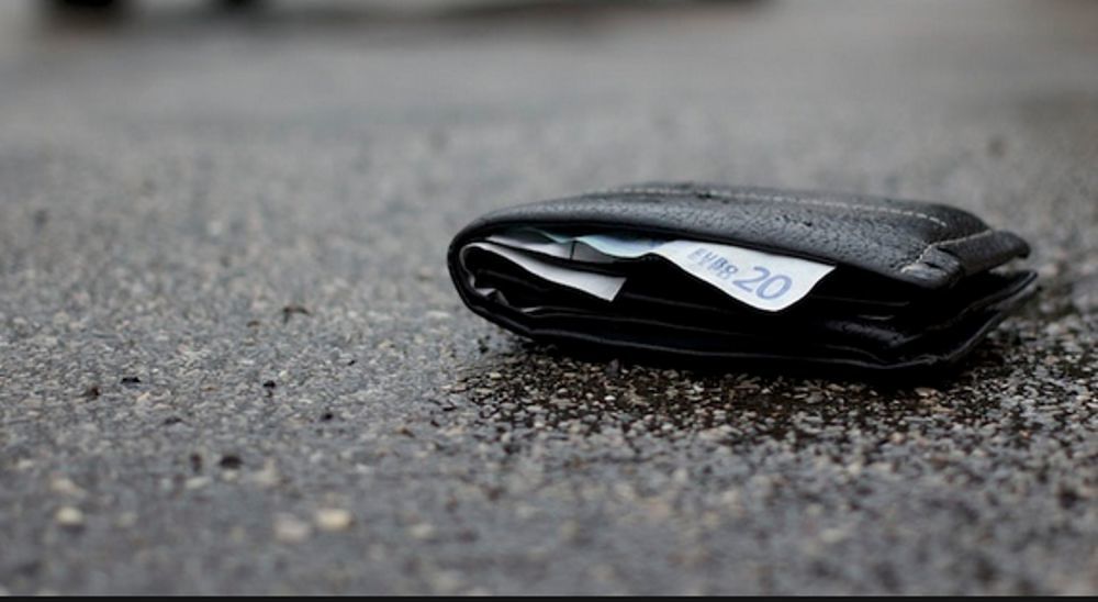 Viaggia da San Gavino a Villanovaforru per restituire un portafoglio: “È di un vostro compaesano”