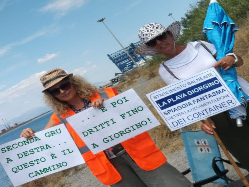 Cagliari, portuali disperati all’assalto di Giorgino: “Togliete i vincoli dalla spiaggia fantasma”