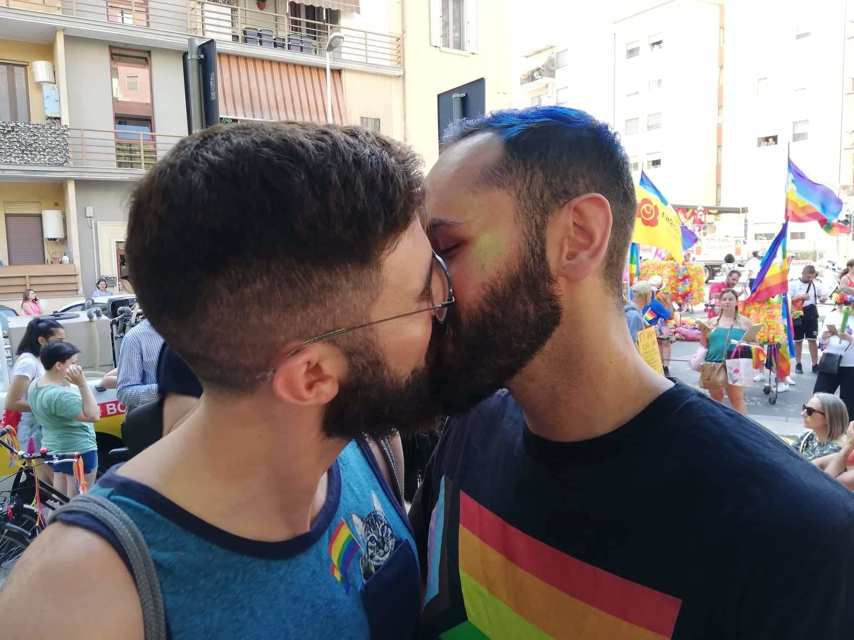 Valentino di Olbia, sposato con un uomo: “Vivo felice a Berlino, una città davvero aperta”