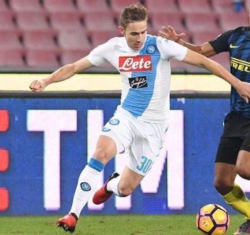 Calciomercato, Cagliari scatenato: vicinissimo Rog, si tratta per Nandez