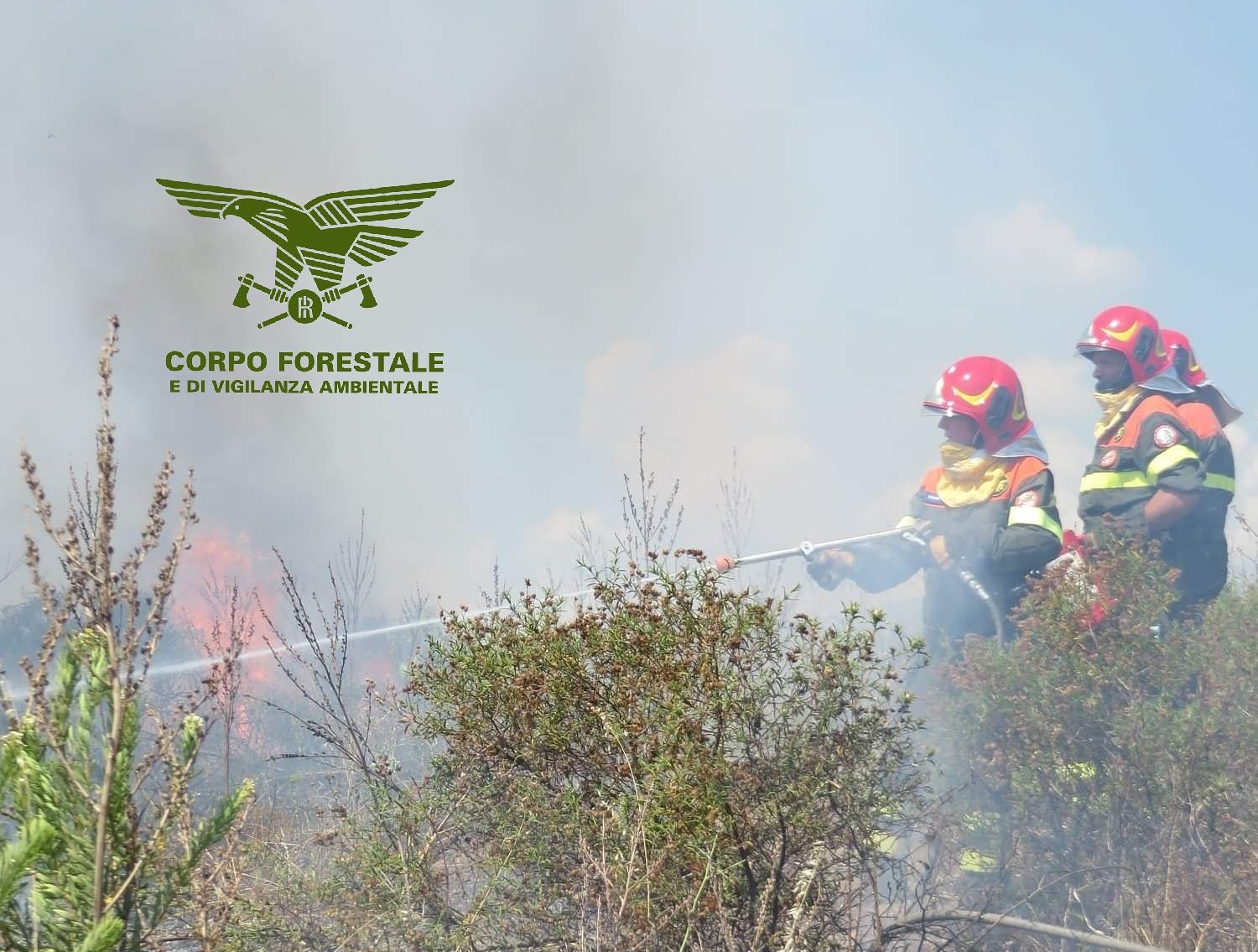Incendi, paura a Teulada e Quartu: fiamme a Tuerredda e accanto alle case di Molentargius