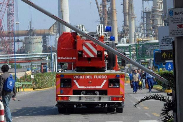 Paura a Sarroch, Pili: “Una pompa va a fuoco, allarme alla Saras”