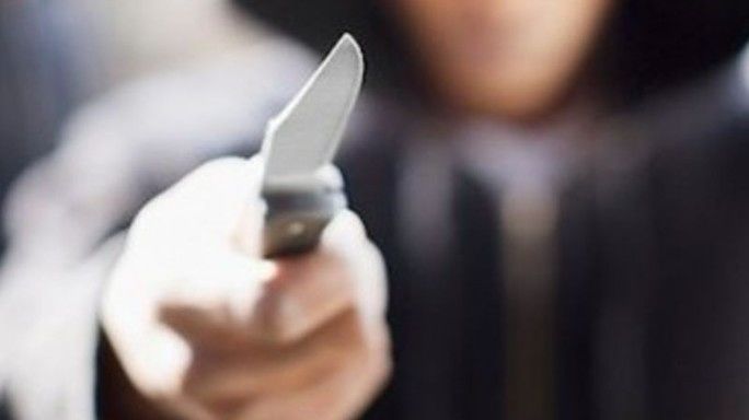 Uccide l’amico con una pugnalata e confessa il delitto su Facebook