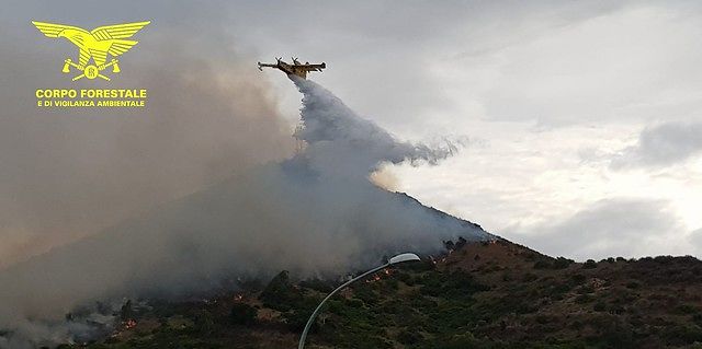 L’Isola brucia ancora: fiamme a Nuoro e Buddusò