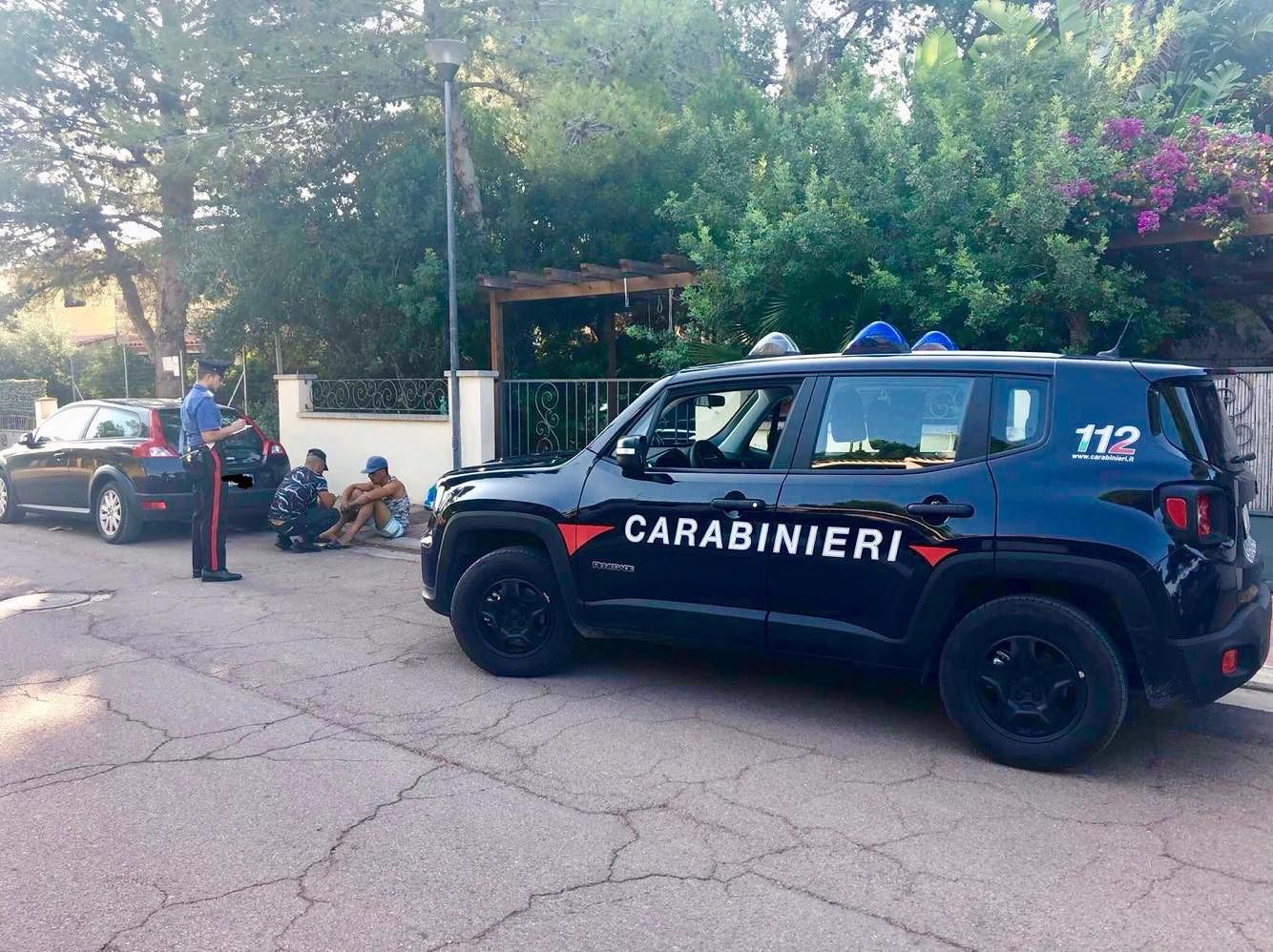 Ancora sbarchi di migranti: 12 algerini a Porto Pino, nessuna traccia del barchino