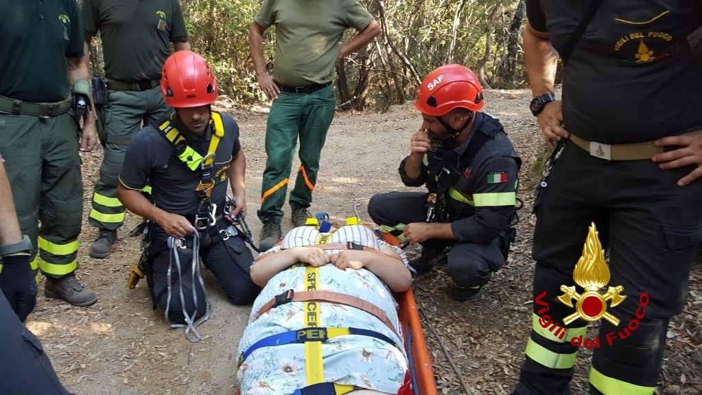 Escursionista infortunata a Maidopis, soccorsa dai vigili del fuoco