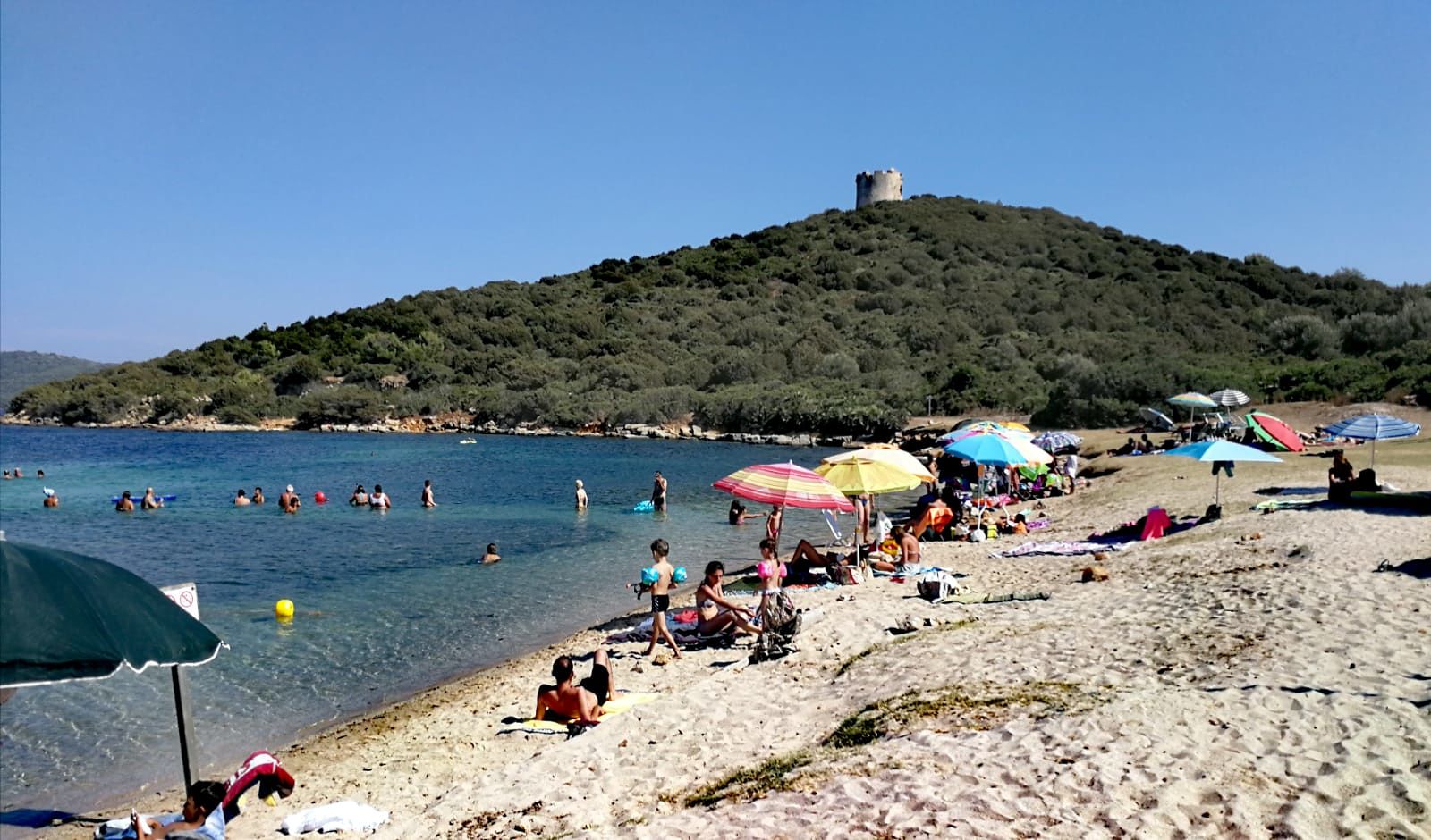 L’estate “green” di Alghero, cento educatori ambientali incontrano bambini e turisti nelle spiagge