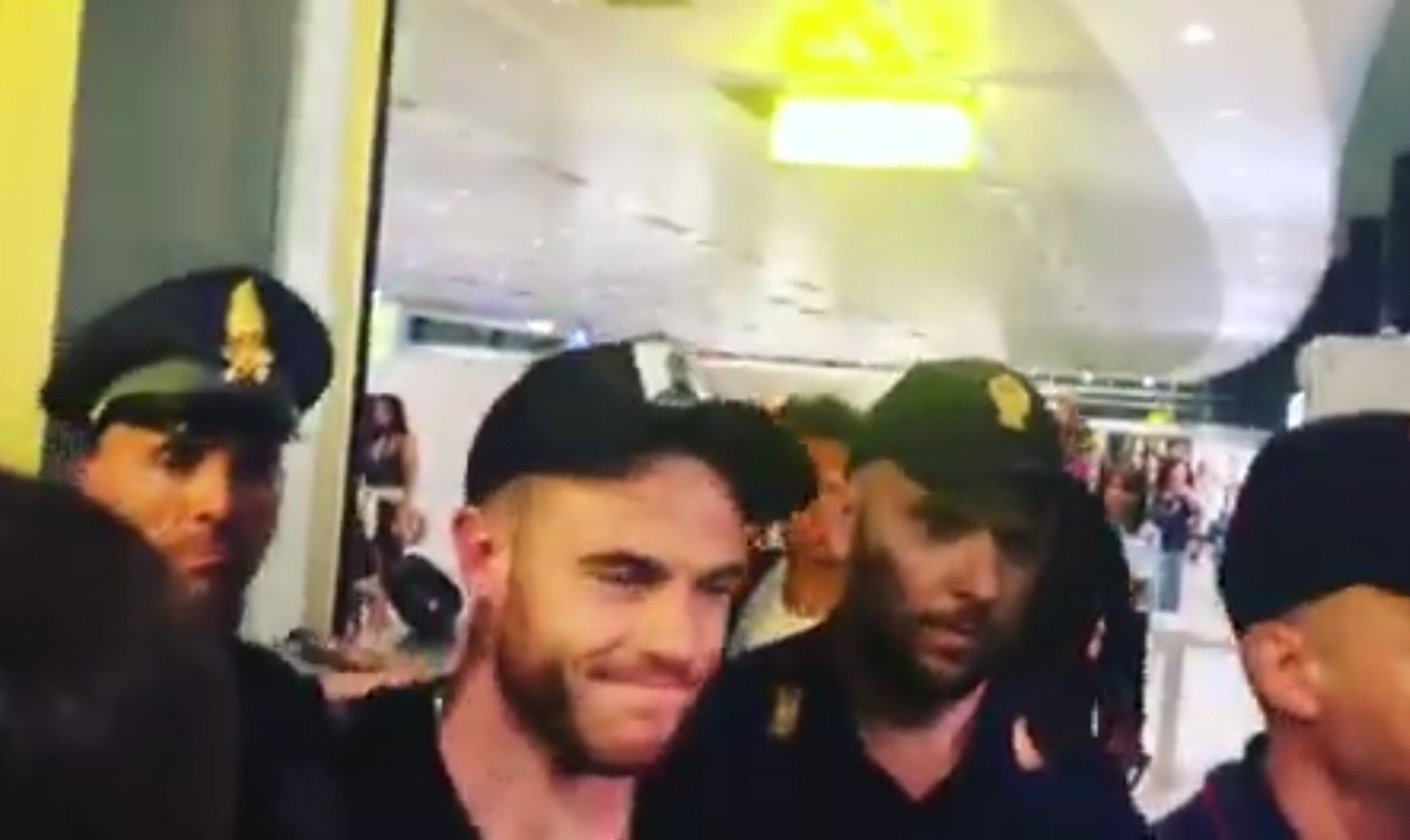 Nandez come Nainggolan, tifosi in delirio a Elmas per il nuovo asso del Cagliari