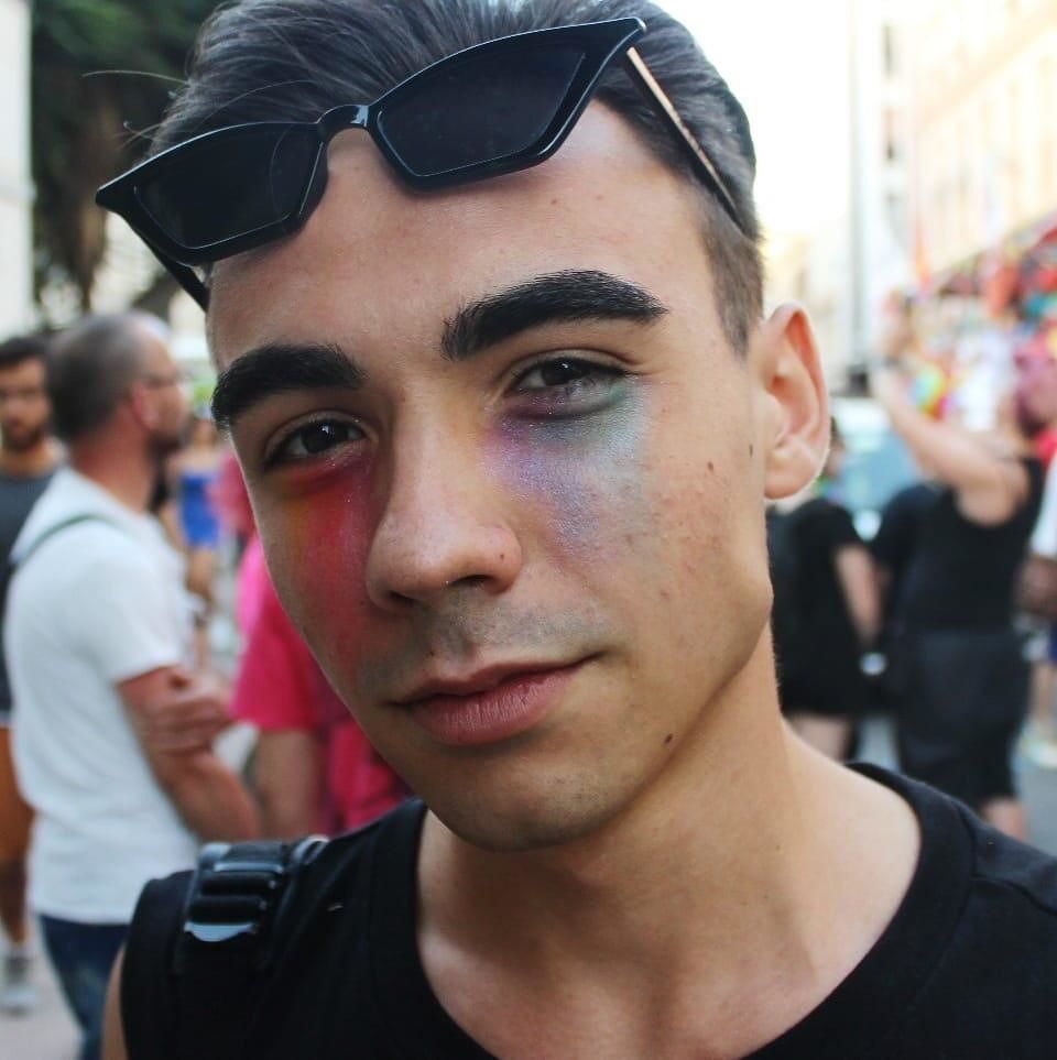 Gabriele di Cagliari, studente gay aggredito in piazza Matteotti: “Nessuno mi ha aiutato”