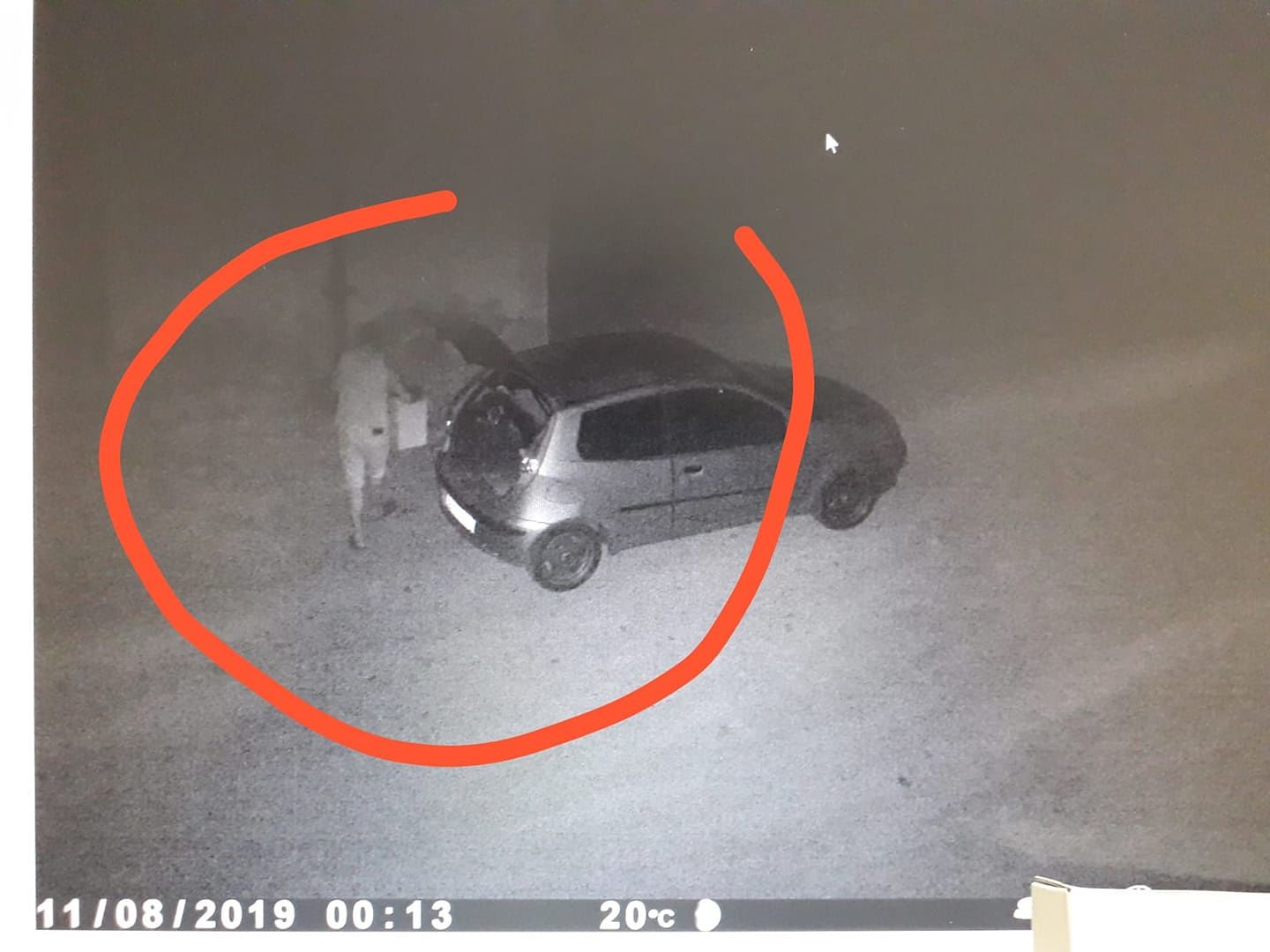 Guerra ai caddozzi, il sindaco di Barisardo all’incivile: “Ancora tu….ma non dovevamo vederci piú…”