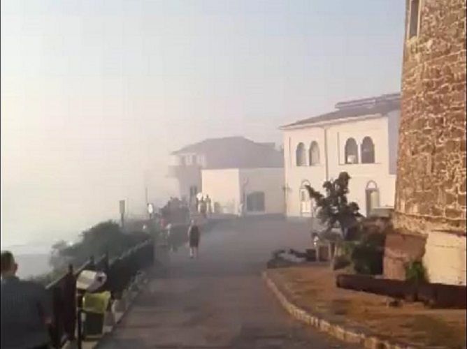 Paura a Calasetta, fuoco sul belvedere: maxi incendio minaccia le case