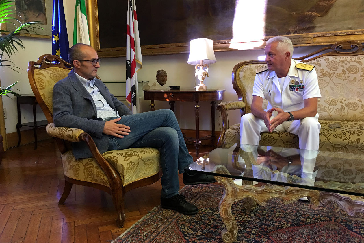 Cagliari, incontro tra il sindaco Paolo Truzzu e il contrammiraglio Enrico Pacioni