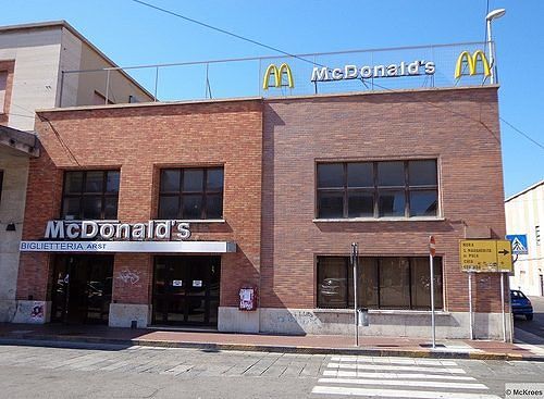 Rivoluzione Mc Donald’s a Cagliari: chiude il fast food di piazza Matteotti, apertura in via Baylle