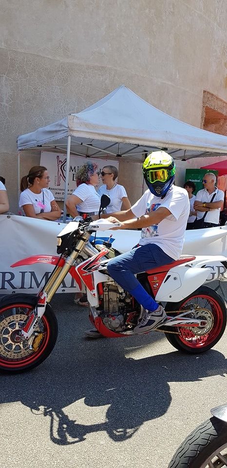 Alessandro, torna in sella 15 anni dopo un brutto incidente e gli rubano la moto: “Vi chiedo umilmente una mano…”