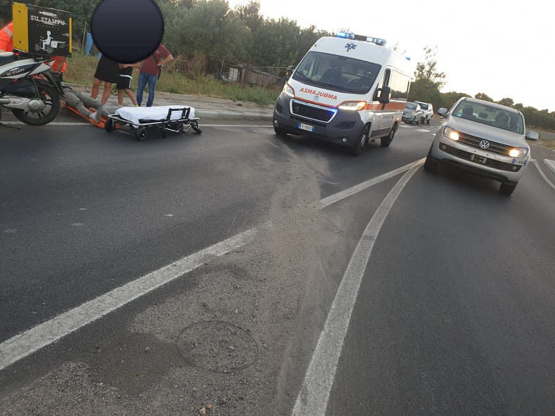 Portapizze ferito in un incidente a Sestu, la pizzeria si scusa e i clienti si mobilitano per lui