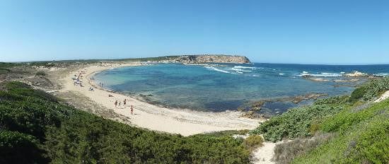 Dramma a San Vero Milis, colto da malore muore in mare a Sa Mesa Longa
