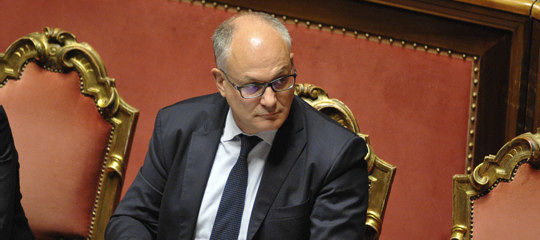 Flat tax archiviata, Gualtieri: “Non la faremo mai, dava tanto a chi ha di più”