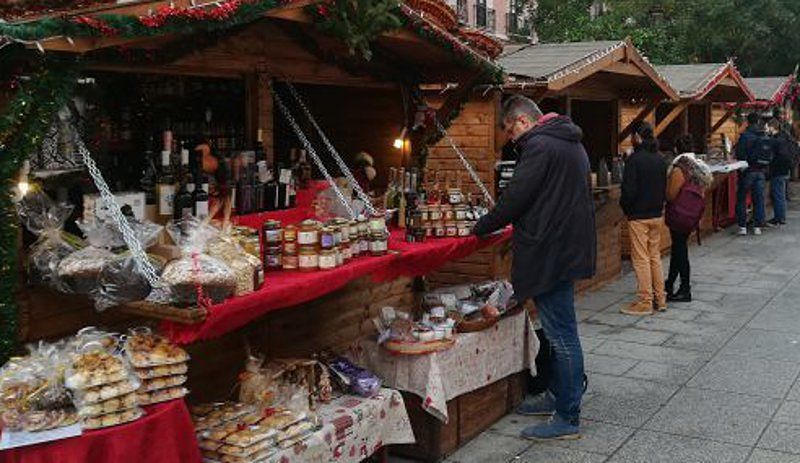 Cagliari, il progetto: “Casette di Natale anche in via Roma per far rifiorire la Marina”
