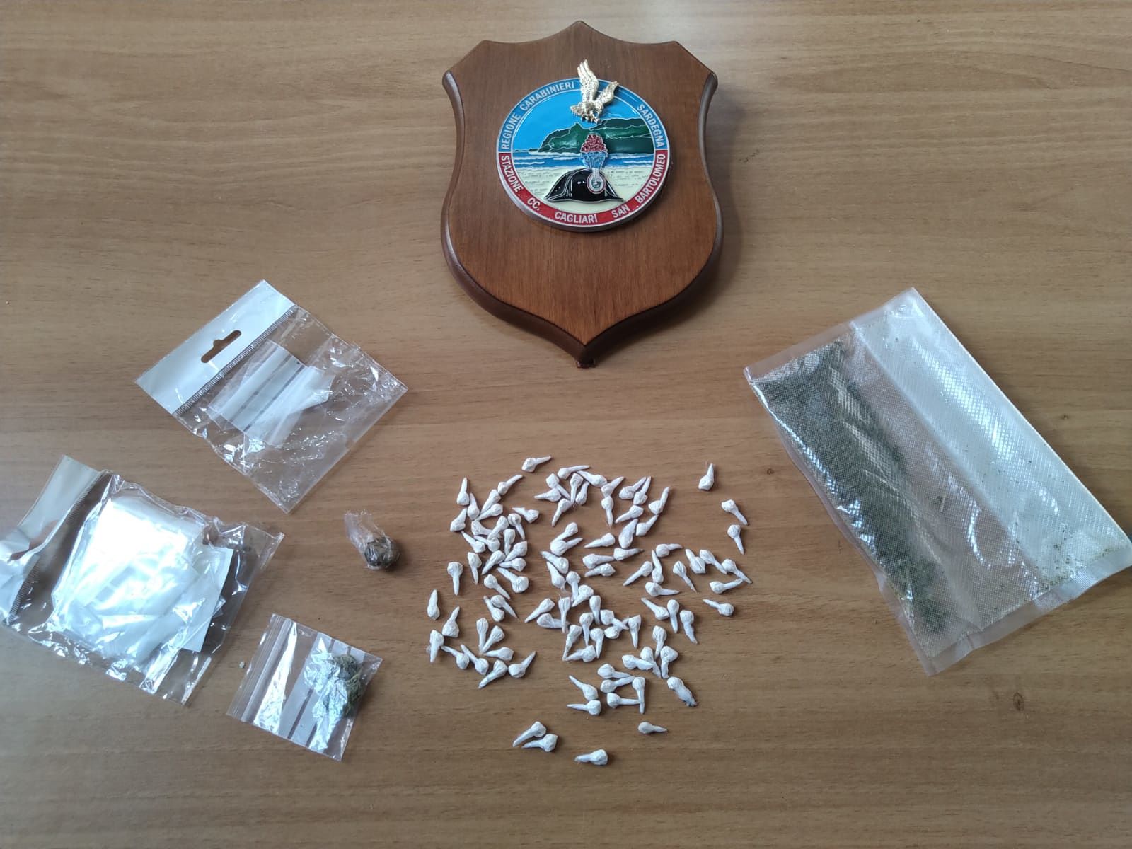 Sant’Elia, “corriere” 19enne sorpreso nella notte con 100 dosi di eroina