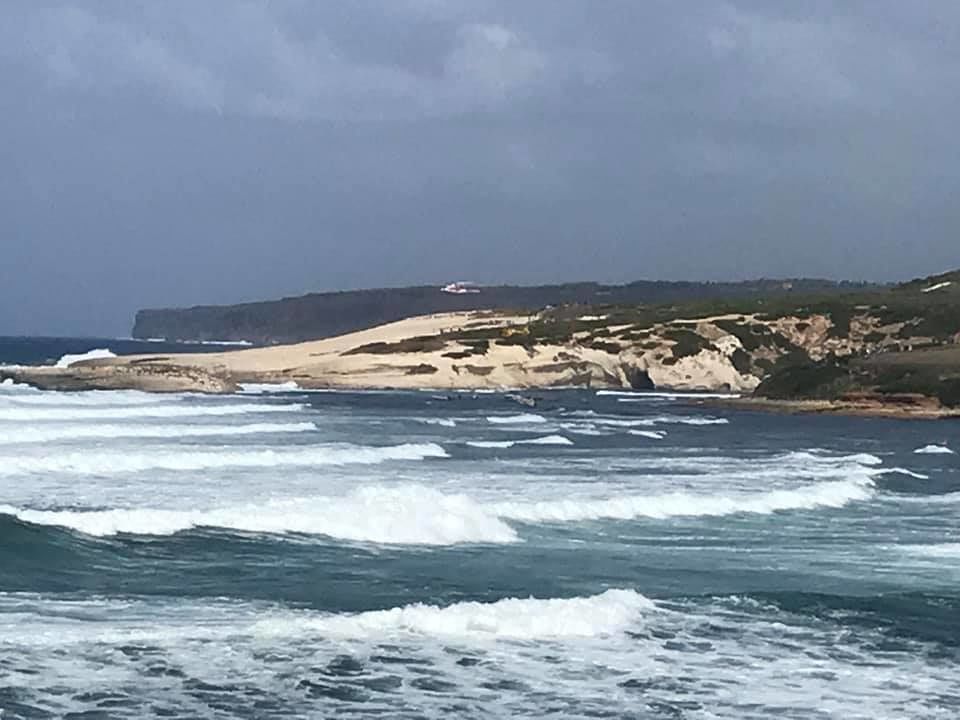 Tragedia a S’Archittu, uomo muore dopo essere caduto dalla scogliera