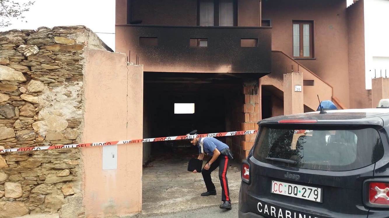 Teulada, gli pignorano la casa e la mettono all’asta: pensionato dà fuoco all’edificio