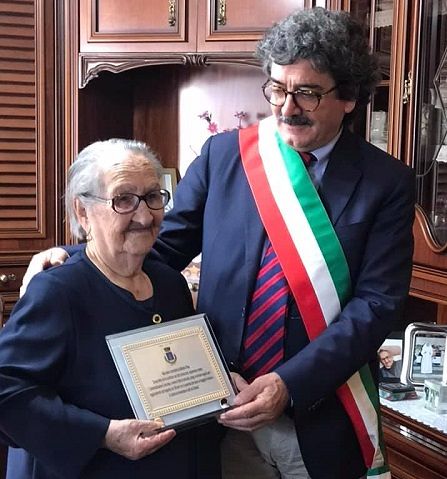 Osini festeggia i cento anni di “tzia” Battistina