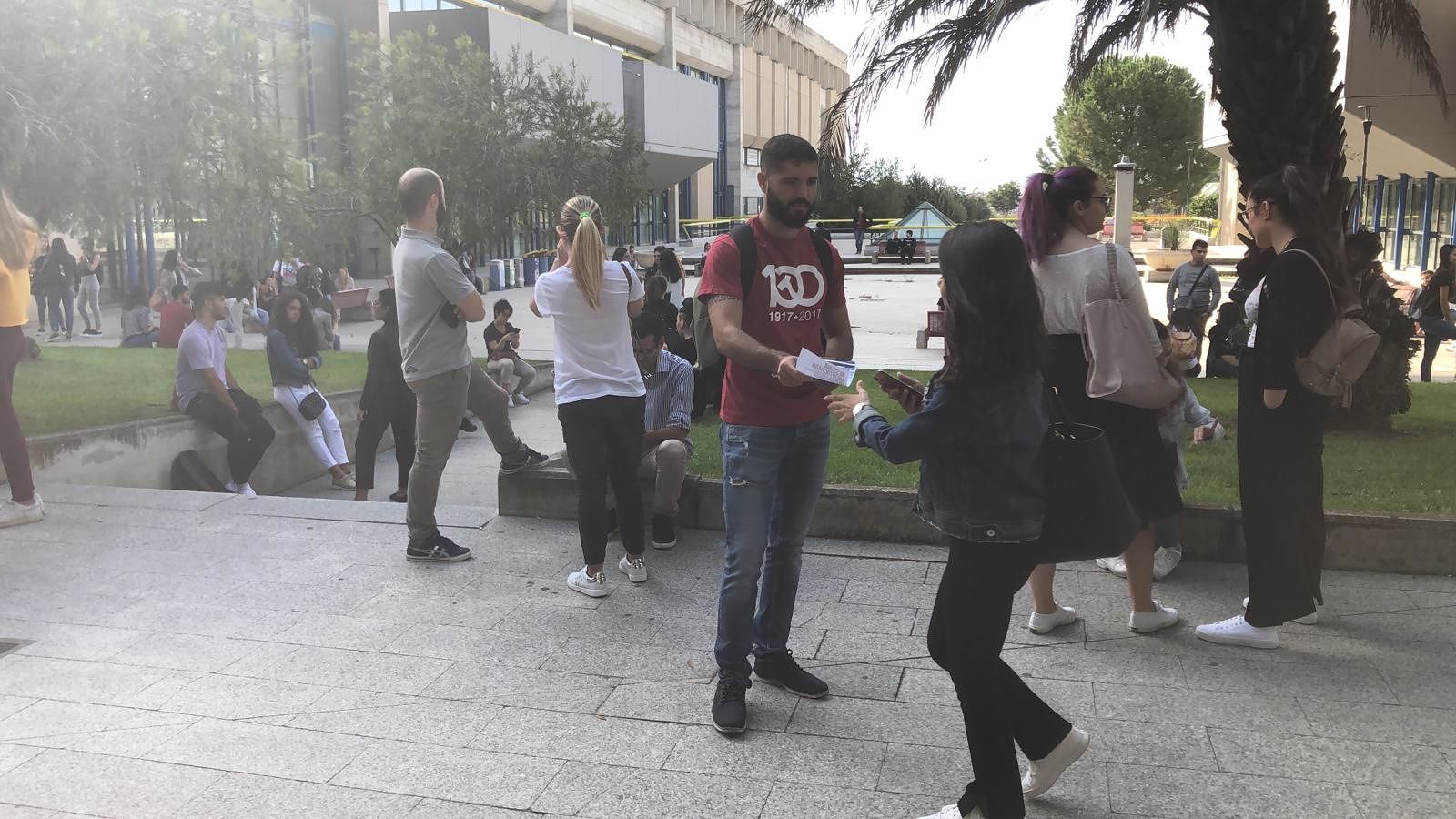 Test professioni sanitarie a Cagliari, FGC protesta contro il numero chiuso